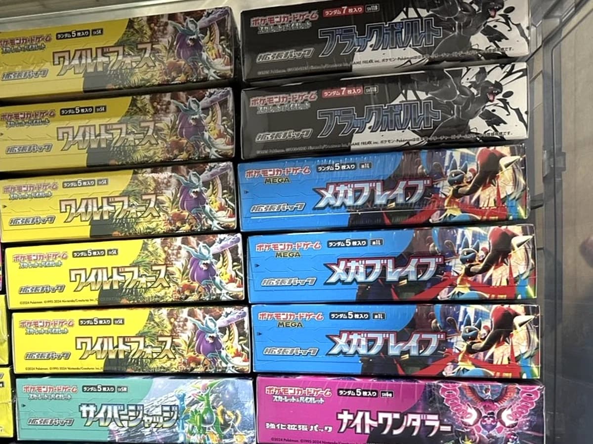 拡張パックのボックスが種類ごとに積まれている様子のイメージ